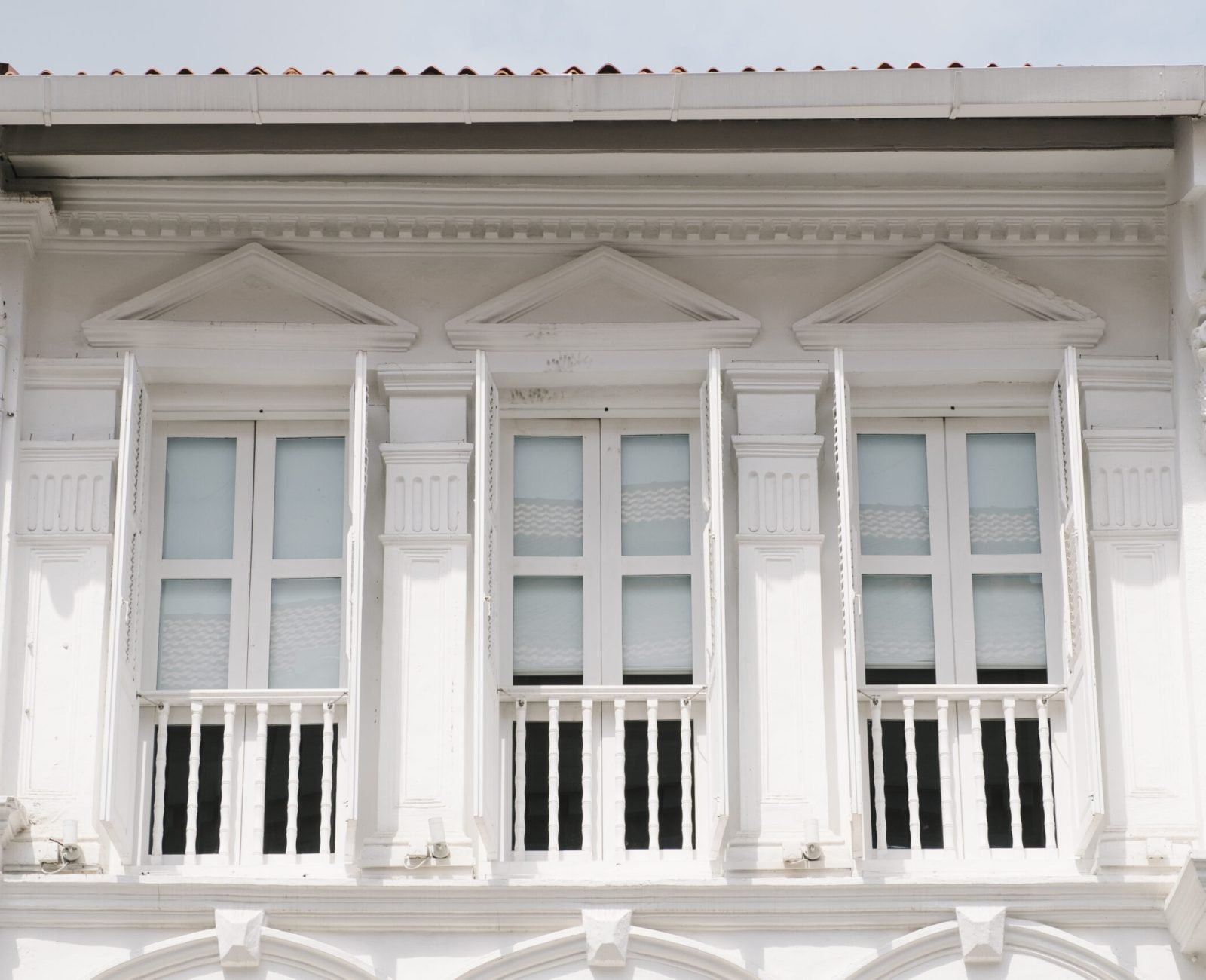 colonial style building